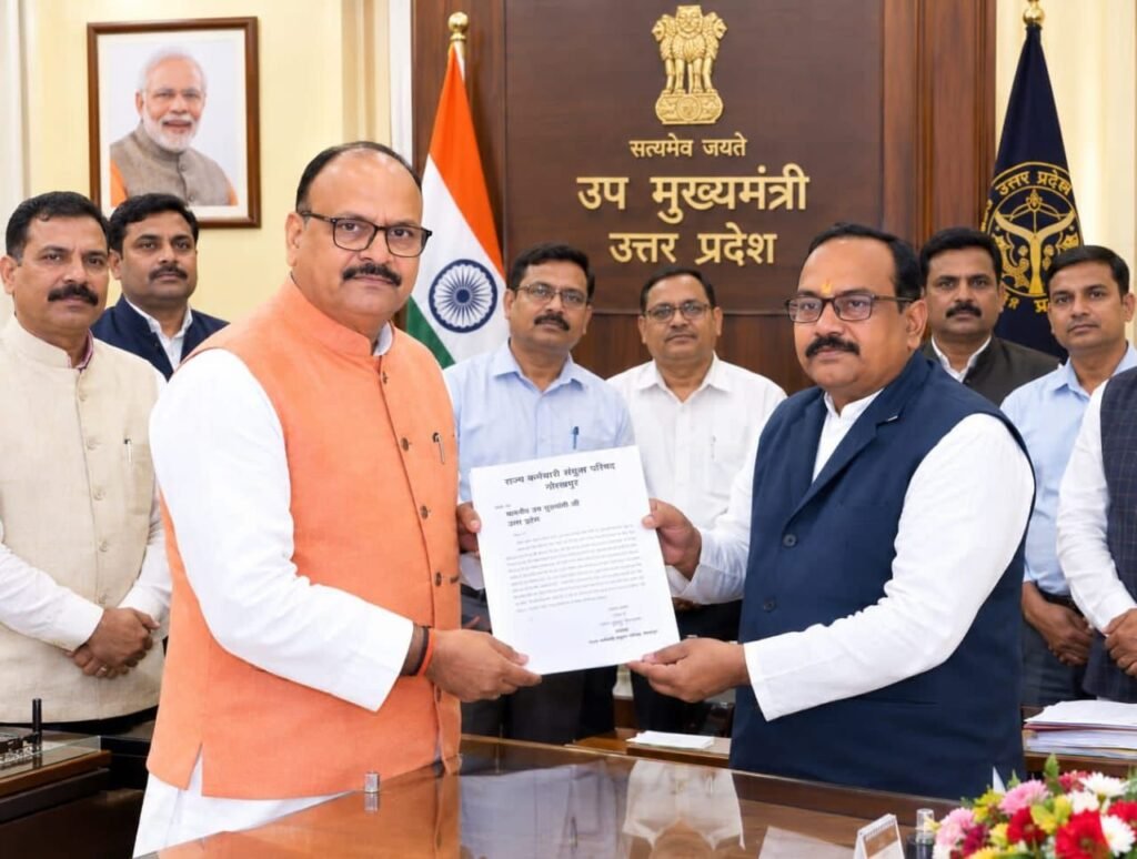 उपमुख्यमंत्री बृजेश पाठक से मिला राज्य कर्मचारी संयुक्त परिषद का प्रतिनिधिमंडल, कर्मचारियों के हित में दो अहम आदेश | New India Times