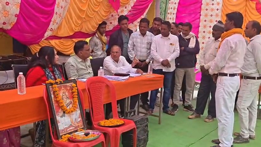 ढाकरवाड़ी में मुख्यमंत्री जन विकास अभियान का शिविर आयोजित, अधिकारियों ने मौके पर किया समस्याओं का निराकरण | New India Times
