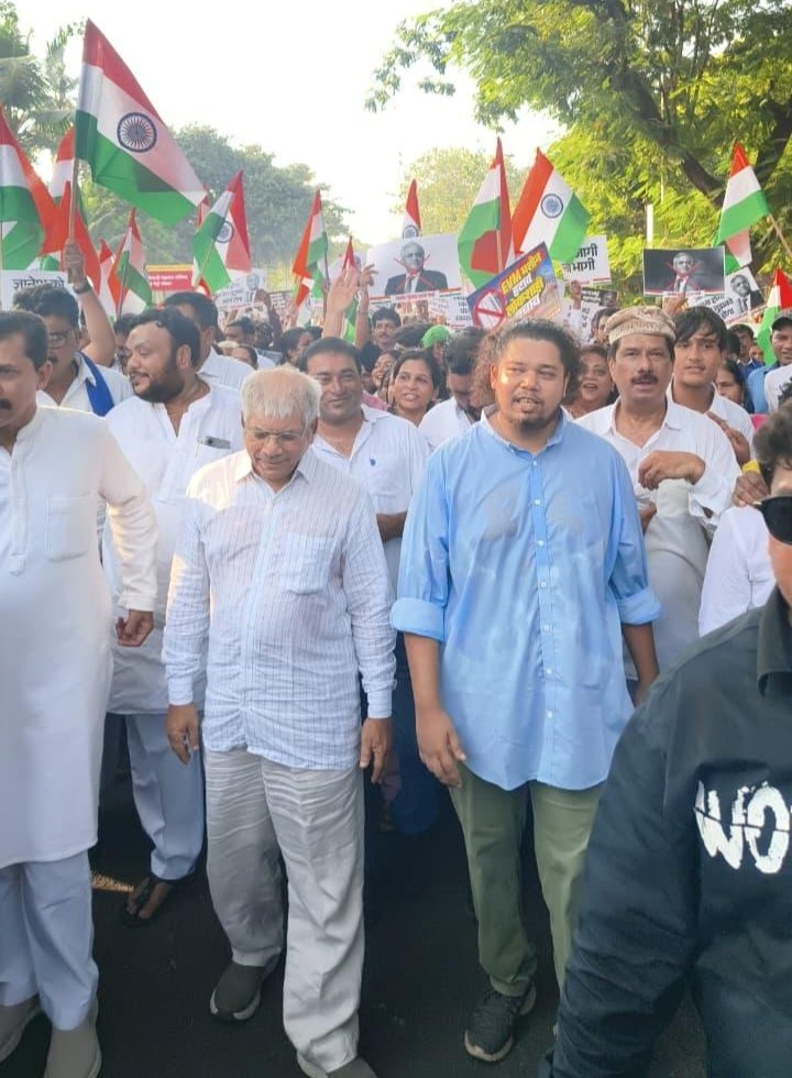 मुंबई में ‘ज्ञानेश कुमार हटाओ मोर्चा’ संपन्न, हजारों लोगों ने पैदल मार्च कर उठाई आवाज़ 1 मुंबई में ‘ज्ञानेश कुमार हटाओ मोर्चा’ संपन्न, हजारों लोगों ने पैदल मार्च कर उठाई आवाज़ | New India Times