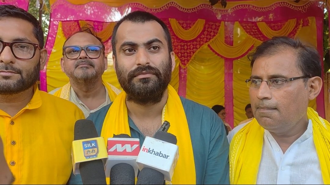 भागलपुर में कोसी स्नातक चुनाव के दौरान बीजेपी और जन सुराज समर्थकों में नोकझोंक, कृषि भवन मतदान केंद्र पर मची अफरा-तफरी 1 भागलपुर में कोसी स्नातक चुनाव के दौरान बीजेपी और जन सुराज समर्थकों में नोकझोंक, कृषि भवन मतदान केंद्र पर मची अफरा-तफरी | New India Times