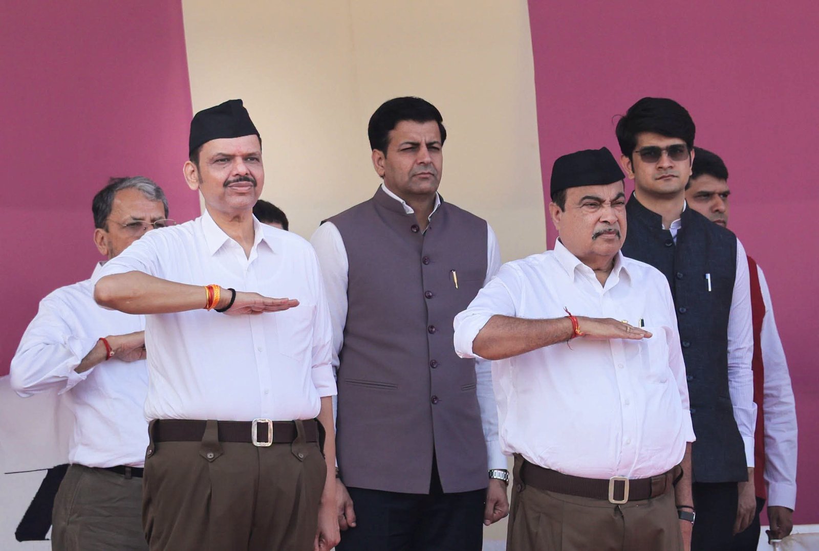 सरकार को "कुंभ" निद्रा से जगाने के लिए कॉन्ट्रैक्टर्स यूनियंस ने किया आंदोलन : दुर्गा रैली में युवक घायल | New India Times