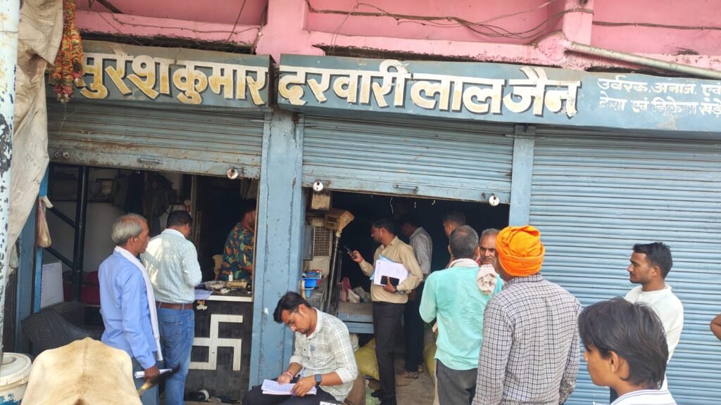 देवरी में खाद के अवैध भंडारण पर कार्रवाई, किराए का मकान सील; 680 बोरी खाद बरामद | New India Times