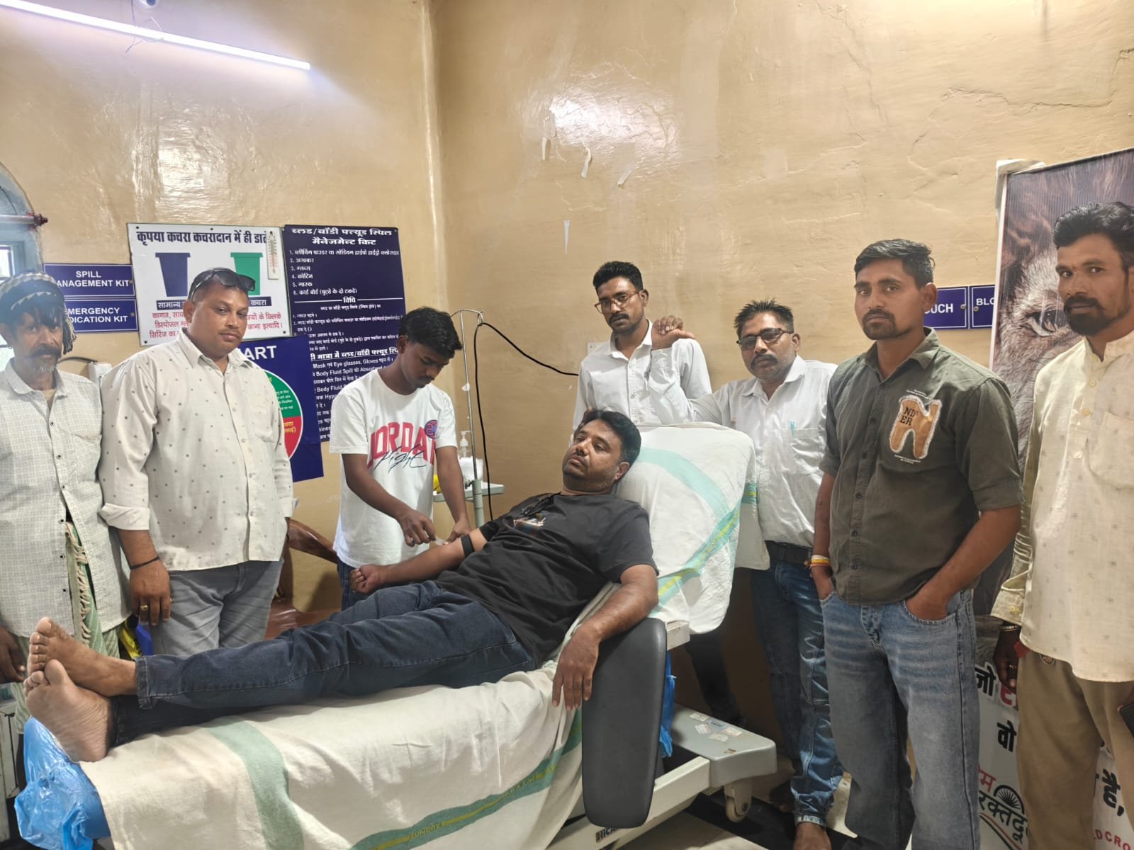 दुर्लभ ए-नेगेटिव रक्त की जरूरत पर तीन रक्तदाताओं ने किया रक्तदान, मरीज को मिली मदद 1 दुर्लभ ए-नेगेटिव रक्त की जरूरत पर तीन रक्तदाताओं ने किया रक्तदान, मरीज को मिली मदद | New India Times
